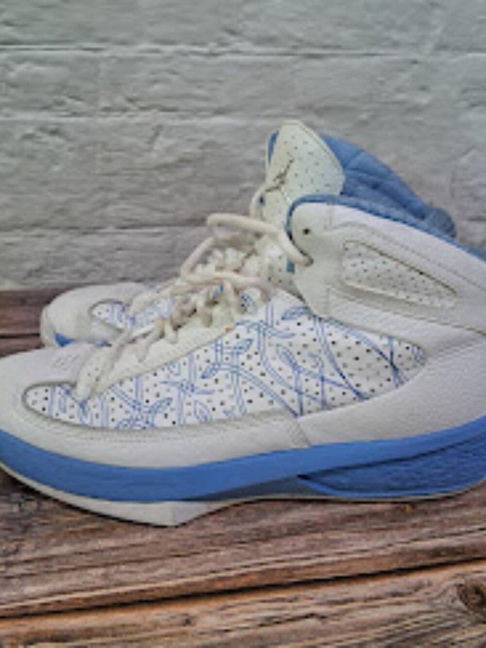 Jordan Icons  Classic White and University Blue Sneakers high tops sz 11